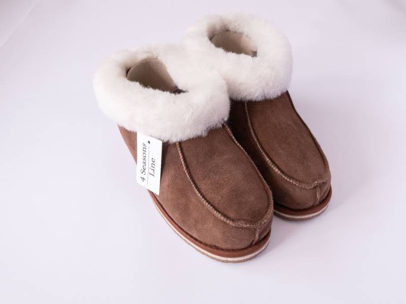 Schaffell Damen-Booties Cornelia Damenpuschen Leder-Booties Handgefertigte Stiefel Zottelstiefel Weihnachtsgeschenk Mit Fell Hausschuhe von 4SeasonsLine