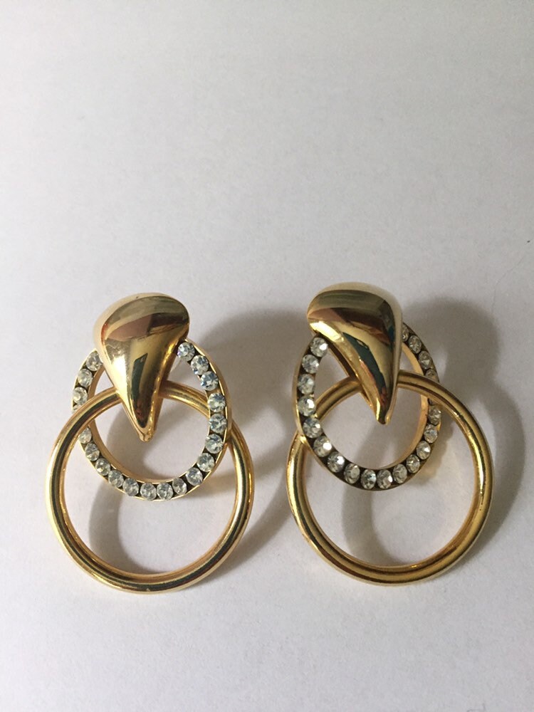 Gebürstet Gold Getönten Metall Sand Dollar Vintage Ohrringe Strand Schmuck Ozean Sea Shell Clip Auf Signiert Mimi Di N 1970Er Jahre von 4SweetK