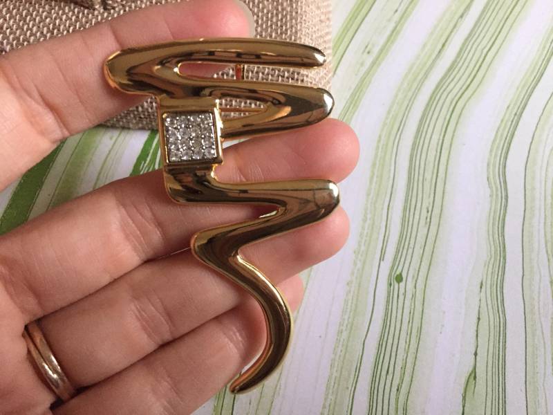 Goldfarbenen Metall Quadrat-strass-Brosche-Anhänger - Abstrakte Wellenlinie Design Schlange-Brosche 1980Er Jahre Park Lane Schmuck von 4SweetK