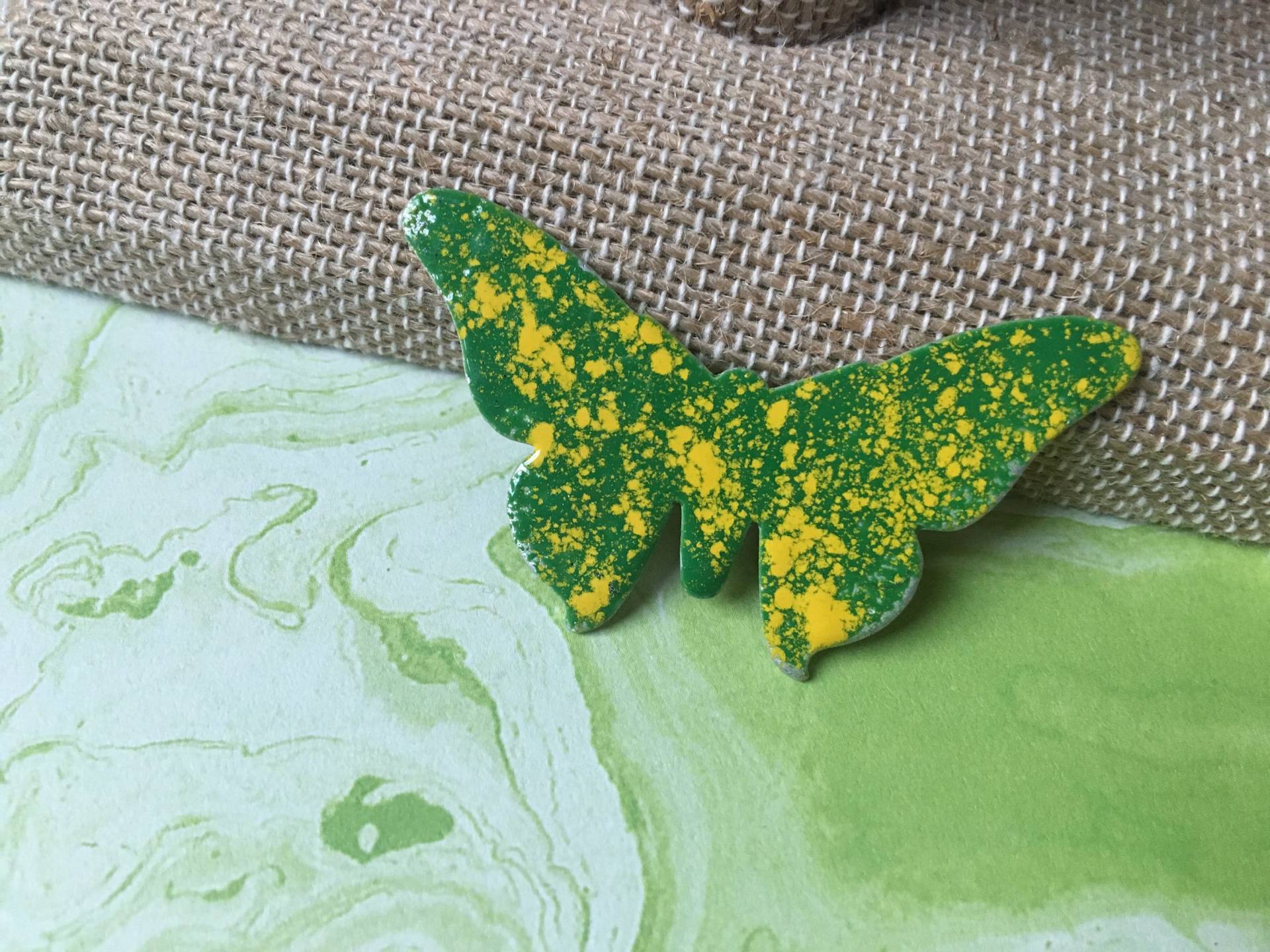 Grüne Und Gelbe Farbe Splatter Schmetterling Pin - 1970Er Jahre Mode Vintage Stift Emaille Ware Tragen Mod von 4SweetK