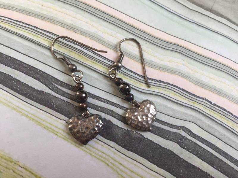 Ohrringe B Herz - Zinn Silber Getönten Metall Ohrstecker Vintage von 4SweetK