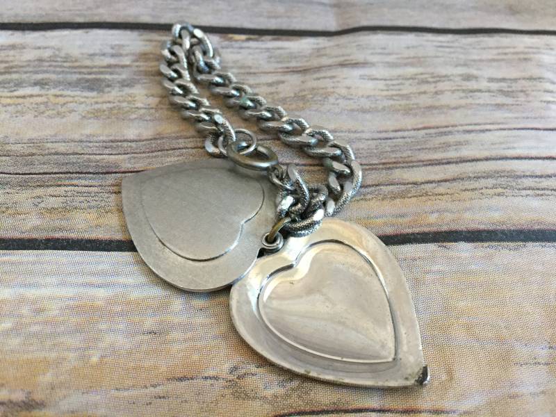 Silber Getönten Metall Herz Medaillon Armband - Panzerkette Valentinstag Vintage Love Deutschland 1980S 1990S Unterzeichnet von 4SweetK