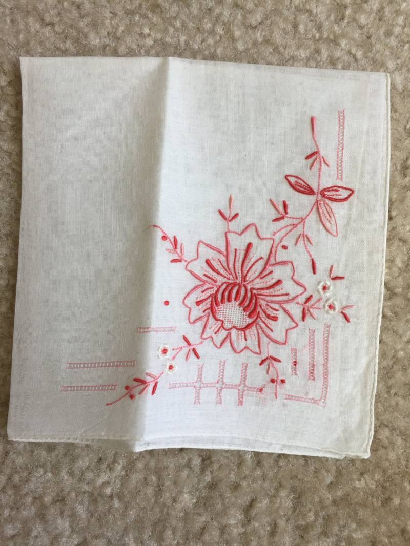 Vintage Leinen Bestickt Taschentuch - Gestickten Blumen Rosa Hanky von 4SweetK