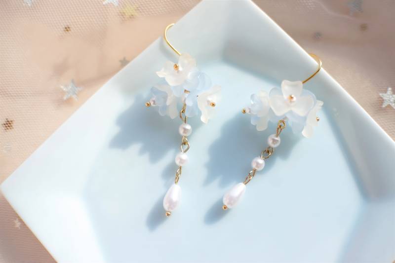 Blumenohrringe, Geschenke Für Sie, Feder-Accessoires, Ohrringe Blumenohrringe, Geschenke Für Sie, Feder-Accessoires, Ohrringe von 4UDesignFairy