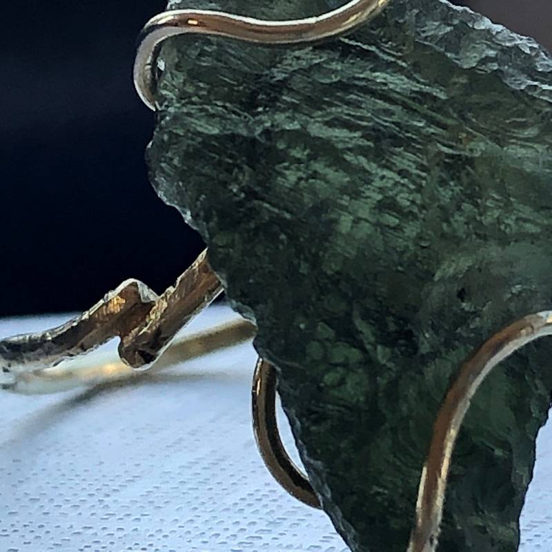 Natürlicher Roher Moldavit Zweig Verlobungsring in 585Er Gold, Handgefertigter Astring - Jubiläumsring Art Design Ring von 4everDesignJewelry