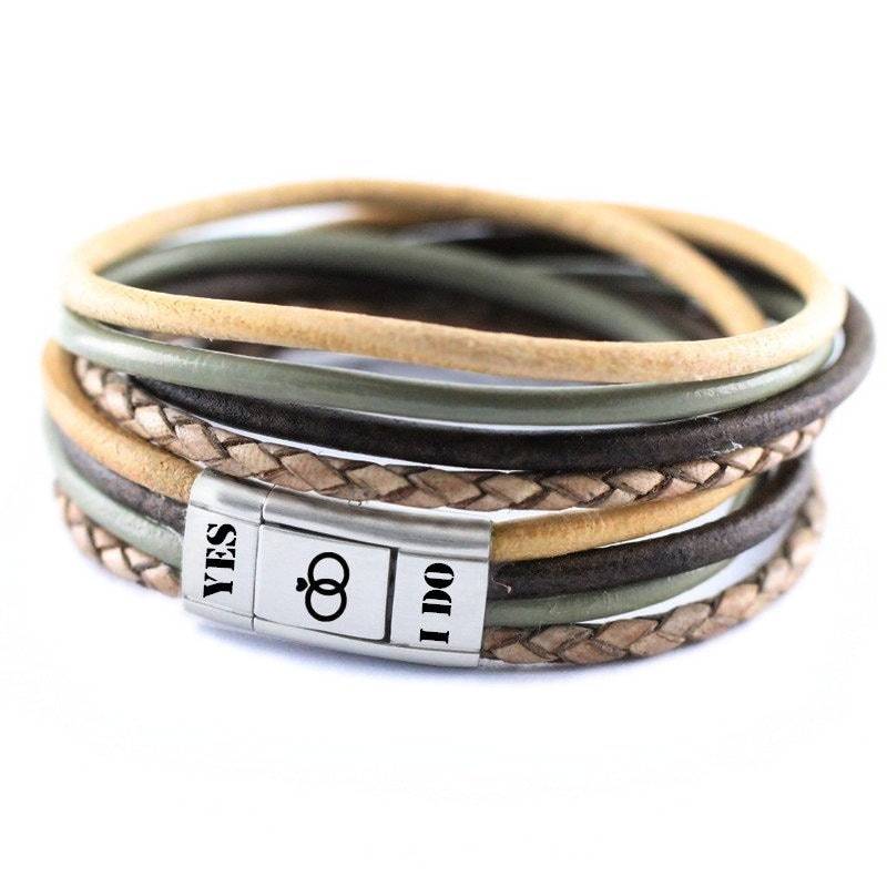 Lederarmband Mit Gravur. Personalisiertes Armband. Armband Text. Geschenk Für Ihn Lederarmband Mit Gravur. Personalisiertes Armband. Armband Text. Geschenk Für Ihn von 4him2com