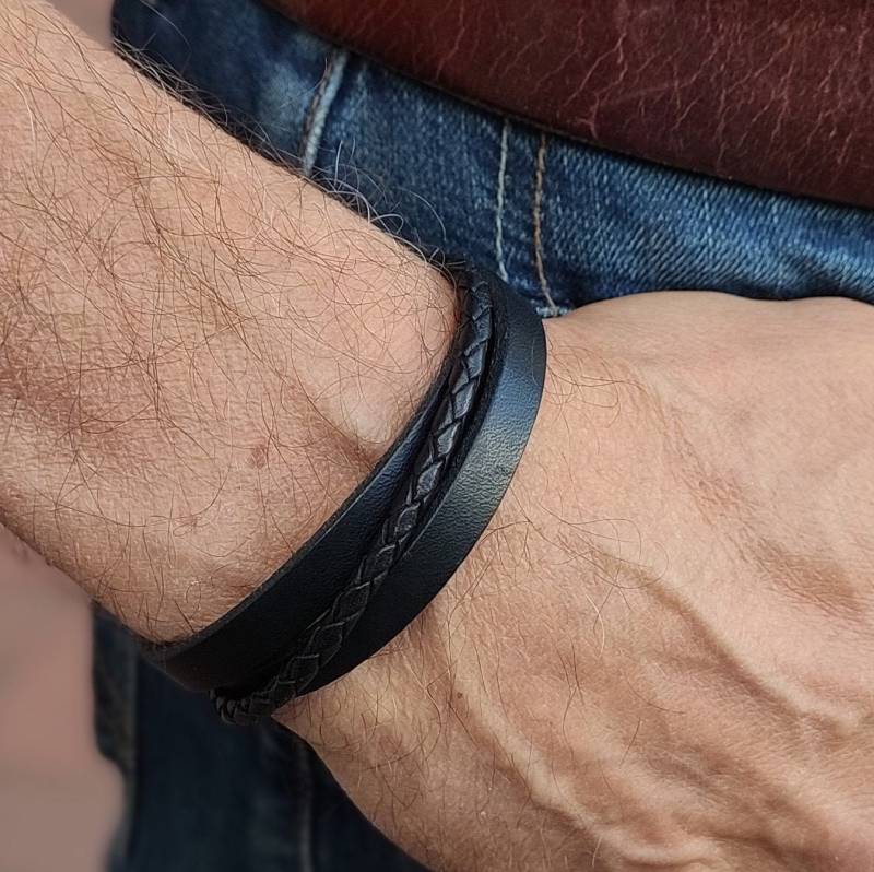 Lederarmband Mit Gravur. Personalisiertes Armband. Geschenk Für Ihn von 4him2com