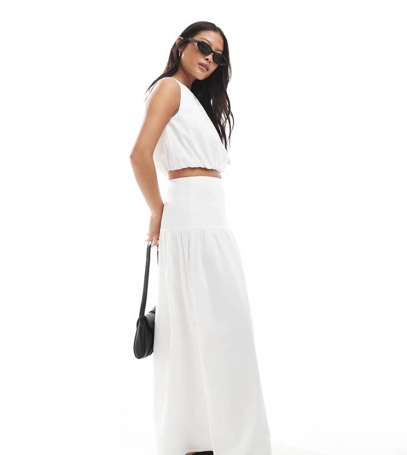 4th & Reckless Petite - Popeline-Maxirock in Weiß mit tiefer Taille, Kombiteil von 4th & Reckless Petite