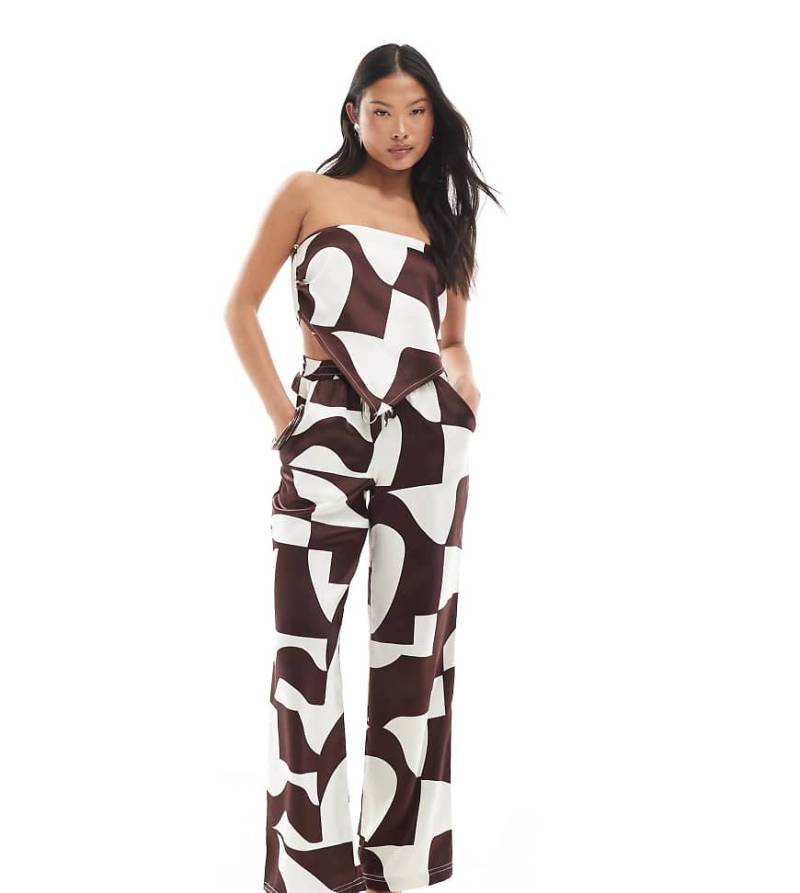 4th & Reckless Petite - Satin-Hose in Braun mit Geo-Print, Taillenschnürung und weitem Bein, Kombiteil-Bunt von 4th & Reckless Petite