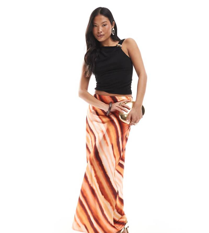 4th & Reckless Petite - Satin-Maxirock in Rostrot mit Farbverlauf-Bunt von 4th & Reckless Petite