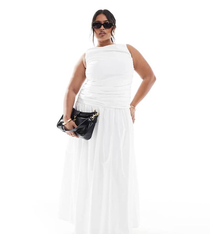 4th & Reckless Plus - Ärmelloses Maxikleid aus Popeline in Weiß mit Raffung und tiefer Taille von 4th & Reckless Plus