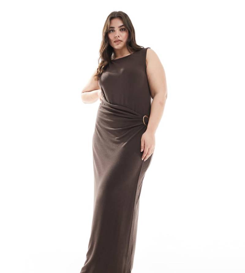 4th & Reckless Plus - Ärmelloses Maxikleid in Schokobraun mit Drapierung und Ringverzierung von 4th & Reckless Plus