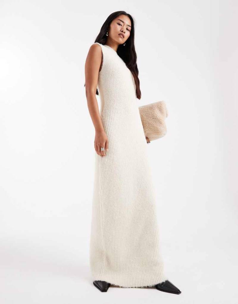 4th & Reckless - Ärmelloses, hochgeschlossenes Maxi-Pulloverkleid in Creme aus weichem Strick mit Wollhaptik-Weiß von 4th & Reckless