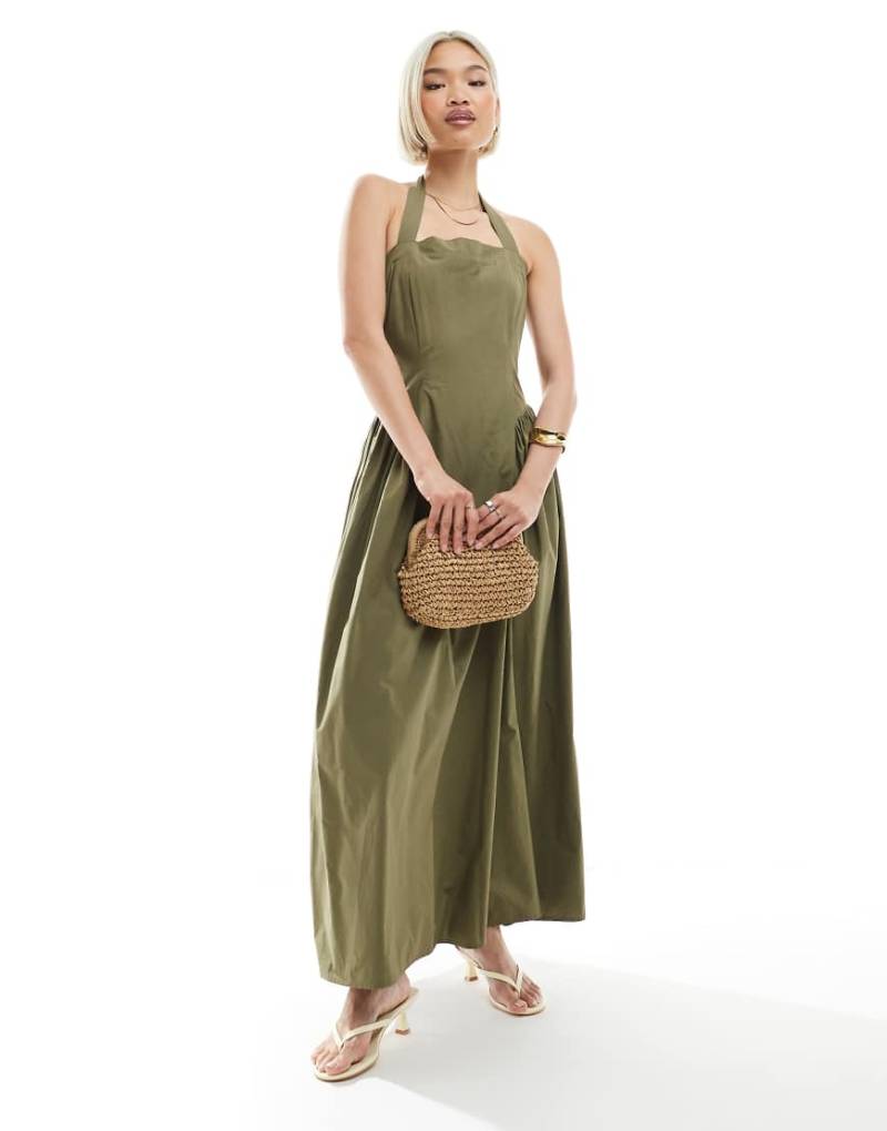 4th & Reckless - Baumwoll-Maxikleid in Olivgrün mit quadratischem Neckholder-Ausschnitt und plissierten Hüftdetails von 4th & Reckless