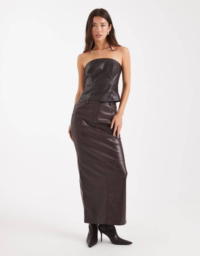4th & Reckless - Eleganter Maxirock aus Kunstleder in Schokobraun-Brown von 4th & Reckless