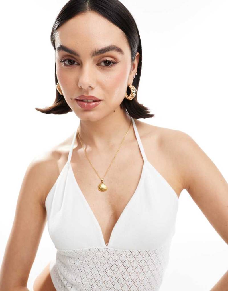 4th & Reckless - Gestricktes Strand-Camisole-Oberteil in Weiß mit hinten gebundenem Neckholder-Träger, Kombiteil von 4th & Reckless