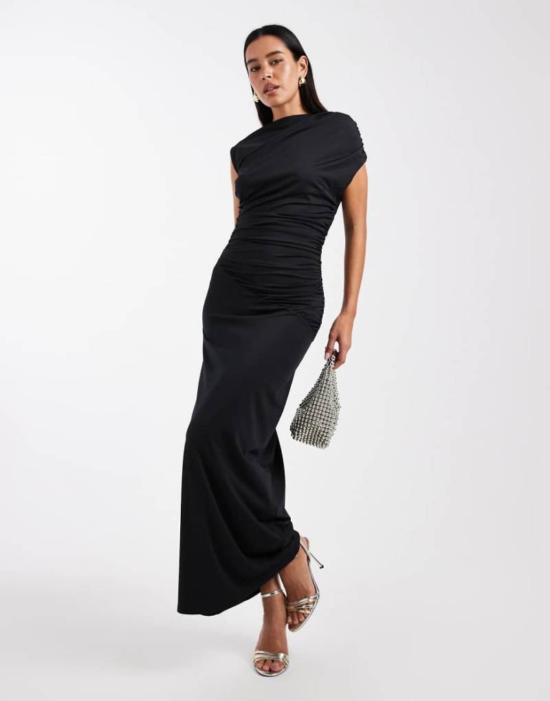 4th & Reckless - Hochgeschlossenes, ärmelloses Maxikleid aus anschmiegsamem, doppellagigem Material in Schwarz mit drapierter Taille 4th & Reckless - Hochgeschlossenes, ärmelloses Maxikleid aus anschmiegsamem, doppellagigem Material in Schwarz mit drapierter Taille von 4th & Reckless