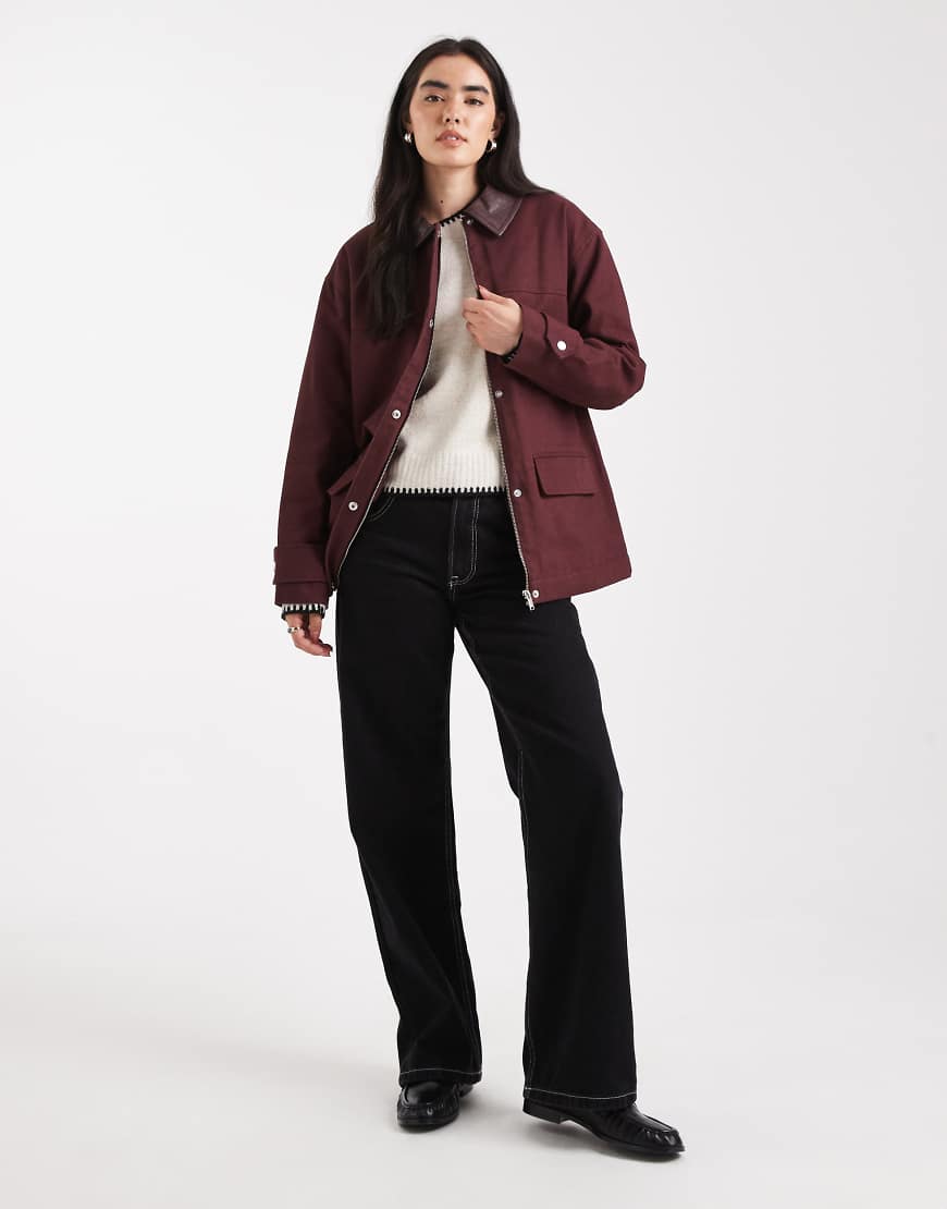 4th & Reckless - Jacke im Workwear-Stil aus Kunstleder in Burgunderrot mit Kragen in Web-Optik 4th & Reckless - Jacke im Workwear-Stil aus Kunstleder in Burgunderrot mit Kragen in Web-Optik von 4th & Reckless