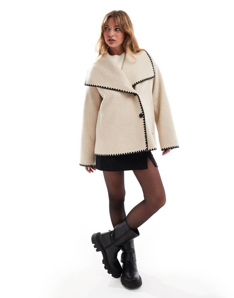 4th & Reckless - Jacke in Camel mit übergroßem Revers und farblich abgesetzter Ziernaht-Neutral von 4th & Reckless