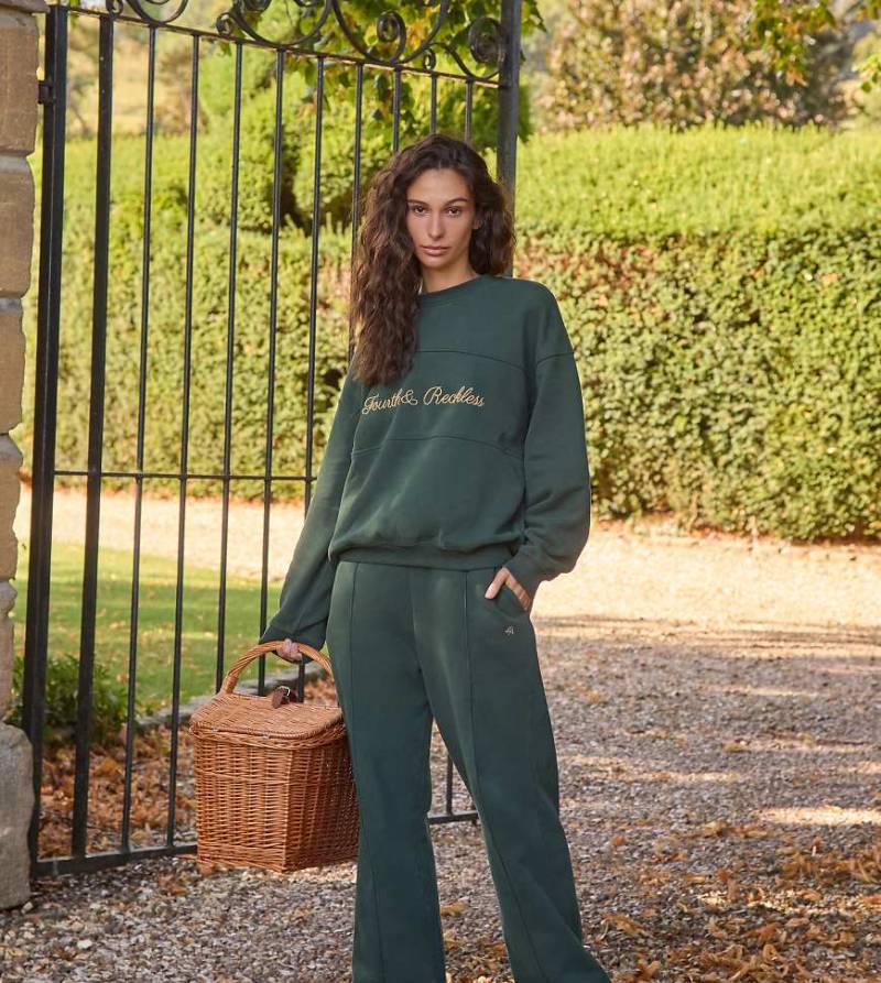 4th & Reckless - Jogginghose in Tannengrün mit weitem Bein, Kordelzug und seitlichem Streifen, Kombiteil von 4th & Reckless