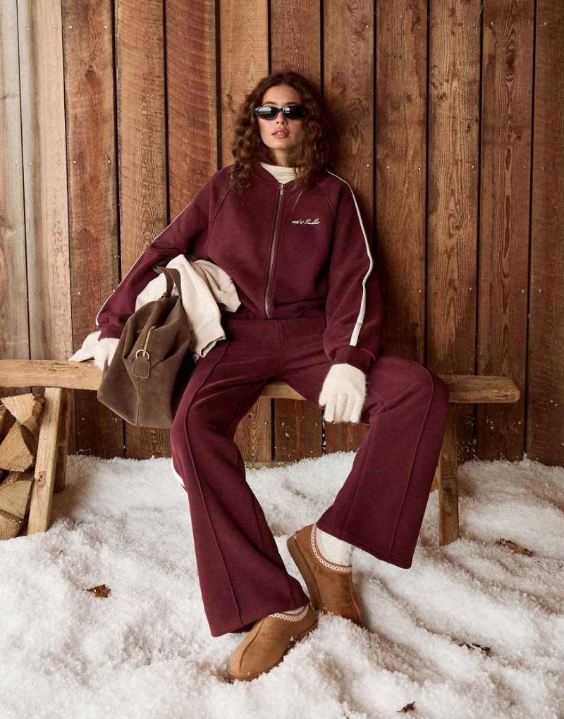 4th & Reckless - Kirschrote Sweatjacke im Bomberjackenstil mit hohem Baumwollanteil, durchgehendem Reißverschluss und aufgesticktem Logo, Kombiteil von 4th & Reckless