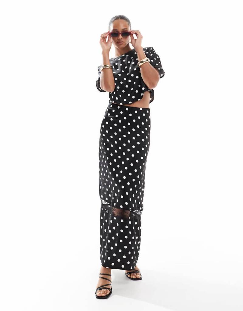 4th & Reckless - Maxirock aus Satin und Spitze in Schwarz mit Punktemuster-Bunt von 4th & Reckless