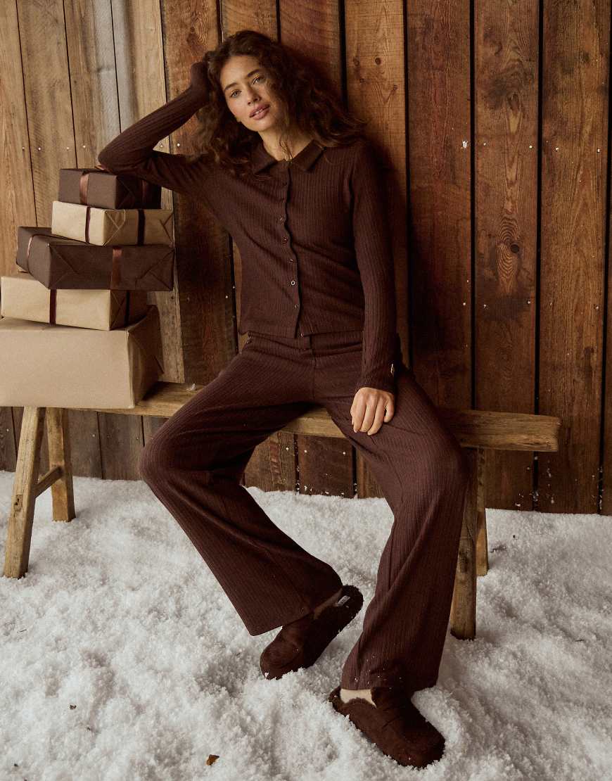 4th & Reckless - Oberteil aus Baumwollmix in Schokobraun mit Zopfmusterdetail, Kragen und Knopfleiste, Kombiteil-Brown von 4th & Reckless