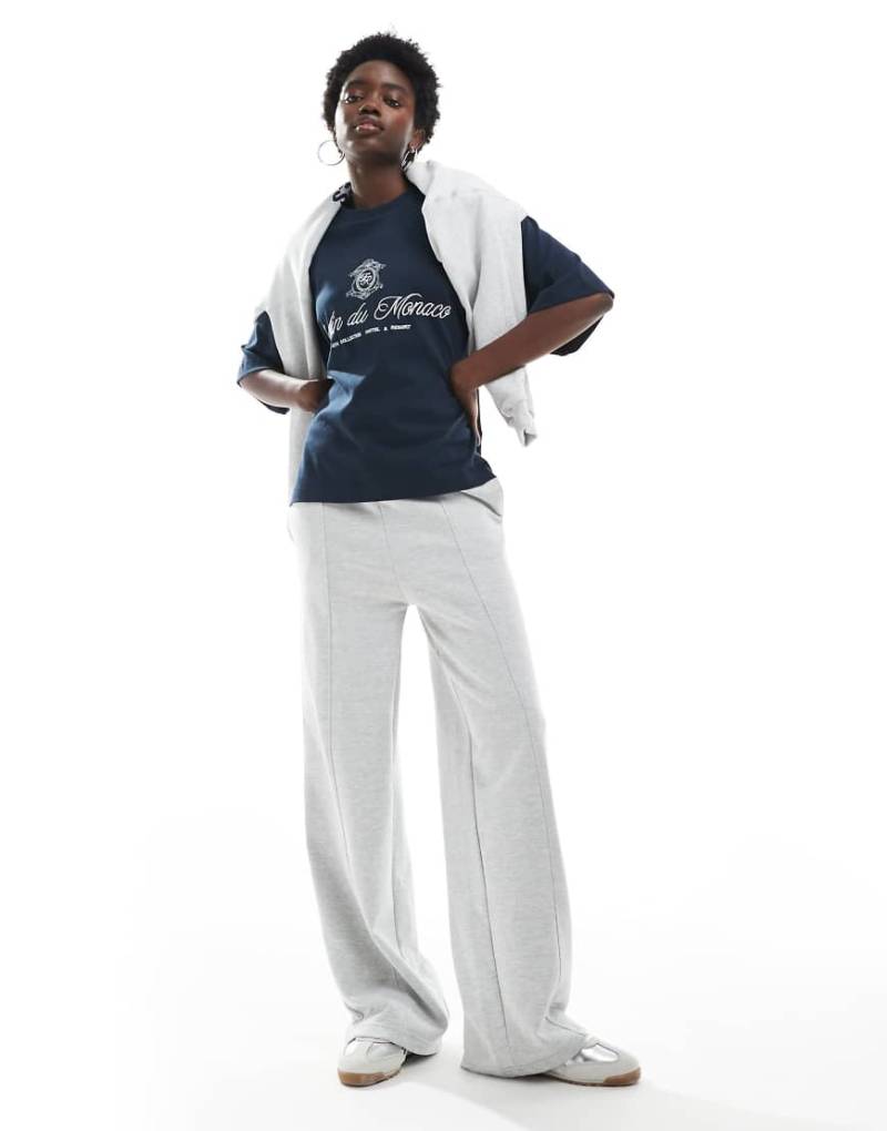 4th & Reckless - Oversize-T-Shirt in Marineblau mit gesticktem Schriftzug-Logo von 4th & Reckless