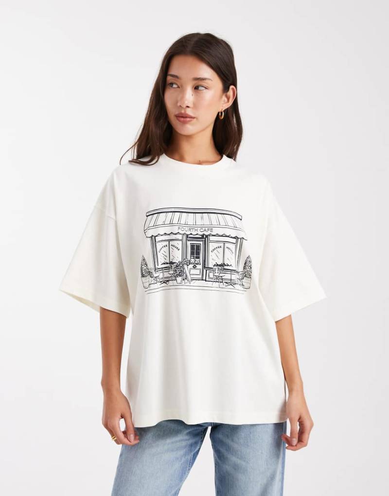 4th & Reckless - Oversize-T-Shirt in Weiß mit hohem Baumwollanteil und Café-Grafik von 4th & Reckless