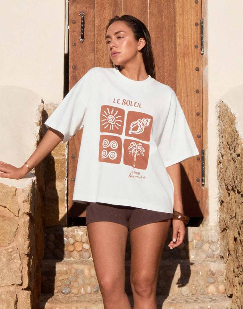 4th & Reckless x Luana Barron - Oversize-T-Shirt aus Baumwolle in Wollweiß mit „Le Soleil"-Grafik von 4th & Reckless