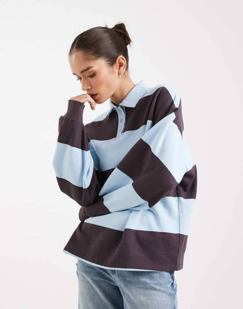 4th & Reckless - Rugby-Sweatshirt mit hohem Baumwollanteil in Schokobraun und Blau mit Polokragen-Bunt von 4th & Reckless