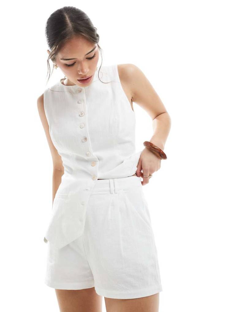 4th & Reckless - Shorts in weißer Leinenoptik, Kombiteil von 4th & Reckless