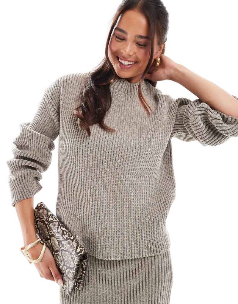 4th & Reckless - Strickpullover aus weichem Rippstrick in Taupe, Kombiteil-Grau von 4th & Reckless