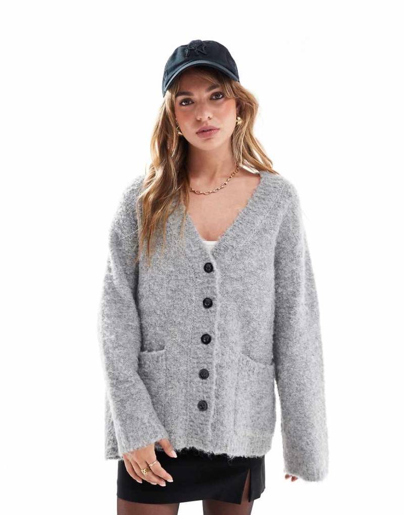 4th & Reckless - Strukturierte Longline-Strickjacke aus Wollmix in Grau mit Knopfleiste von 4th & Reckless
