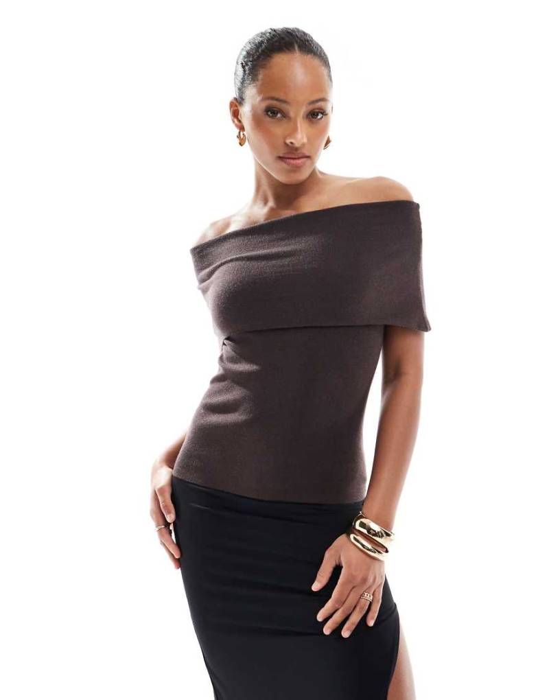 4th & Reckless - Trägerloses, langes Strickoberteil in Braun mit breitem Umschlag von 4th & Reckless