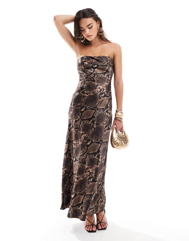 4th & Reckless - Trägerloses Maxikleid aus Satin in Braun mit Schlangenprint-Bunt von 4th & Reckless