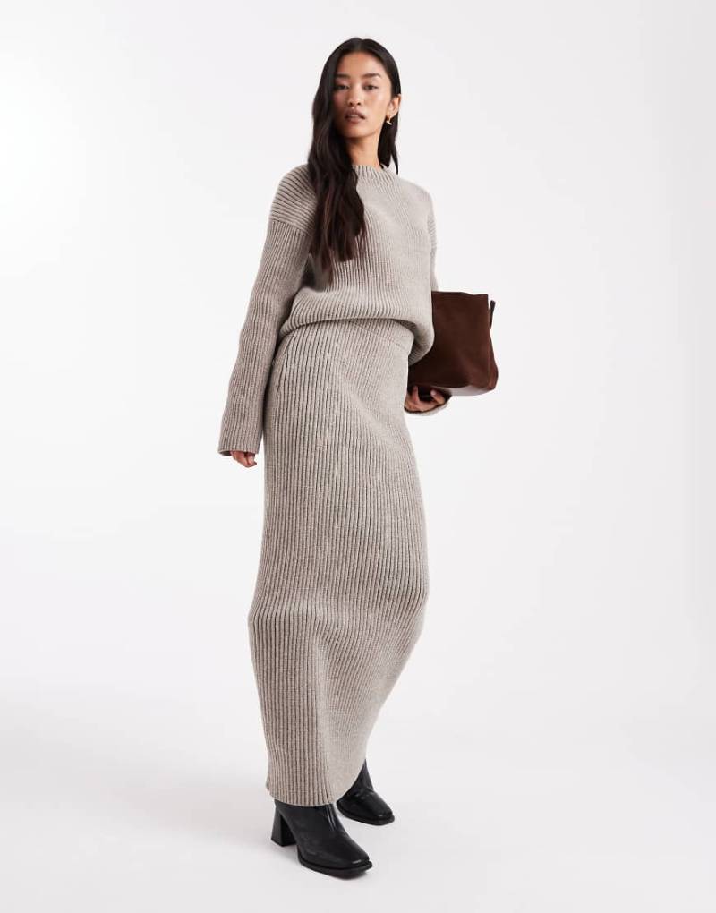 4th & Reckless - Weicher, gerippter Maxi-Strickrock in Haferbeige, Kombiteil-Neutral von 4th & Reckless