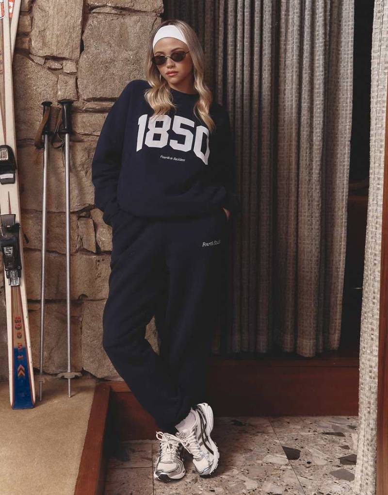 4th & Reckless x Felicia Wedin - Apres Ski - Jersey-Jogginghose in Marineblau mit Bündchen und aufgesticktem Logo, Kombiteil von 4th & Reckless