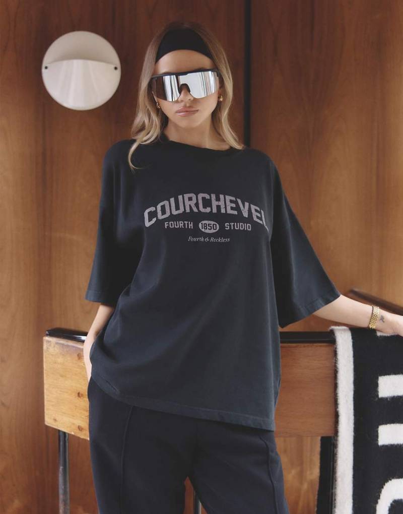 4th & Reckless x Felicia Wedin - Apres Ski - T-Shirt in Anthrazit mit „Courchevel"-Grafikprint-Grau 4th & Reckless x Felicia Wedin - Apres Ski - T-Shirt in Anthrazit mit „Courchevel"-Grafikprint-Grau von 4th & Reckless