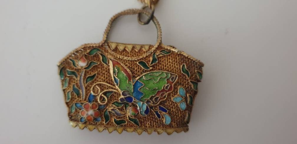 Wunderschöne Vintage Cloisonne Halskette Anhänger Handtasche Sehr Selten Wunderschöne Vintage Cloisonne Halskette Anhänger Handtasche Sehr Selten von 4youLiJu