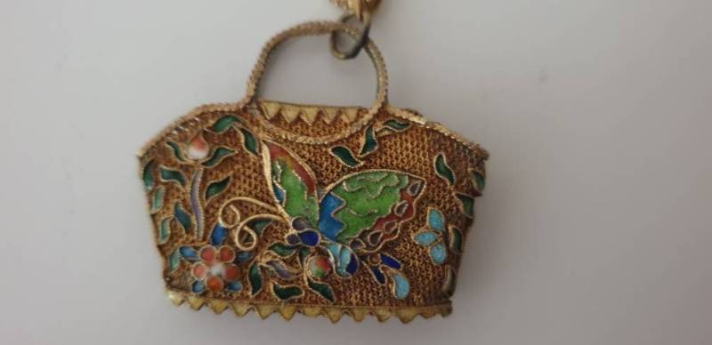 Wunderschöne Vintage Cloisonne Halskette Anhänger Handtasche Sehr Selten Wunderschöne Vintage Cloisonne Halskette Anhänger Handtasche Sehr Selten von 4youLiJu