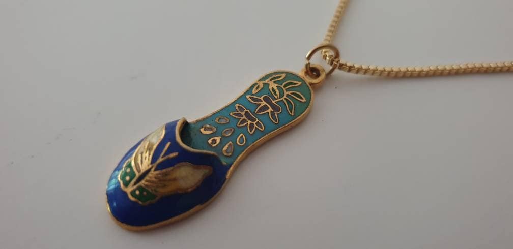 Schöne Vintage Cloisonne Halskette Blauer Schuh Schöne Vintage Cloisonne Halskette Blauer Schuh von 4youLiJu