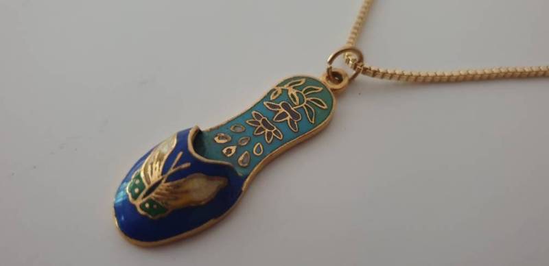Schöne Vintage Cloisonne Halskette Blauer Schuh Schöne Vintage Cloisonne Halskette Blauer Schuh von 4youLiJu