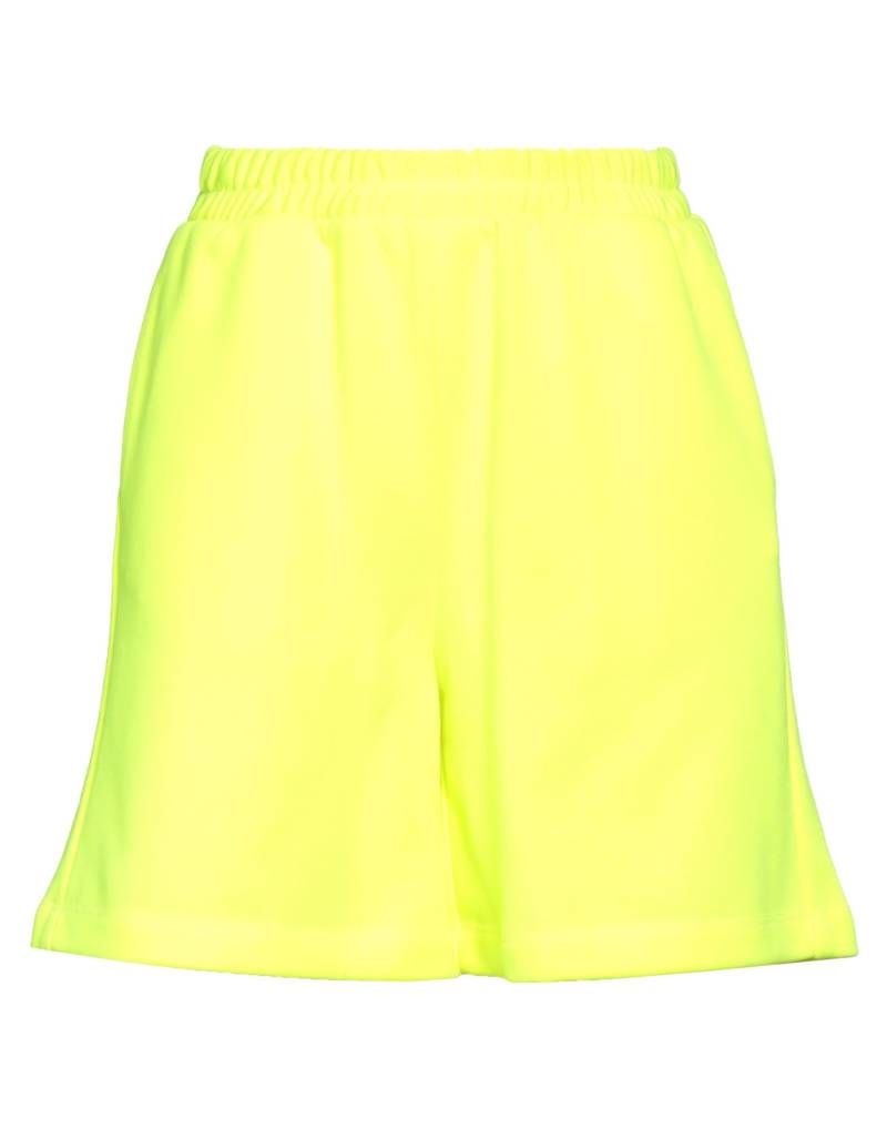 5 PROGRESS Shorts & Bermudashorts Damen Gelb von 5 PROGRESS
