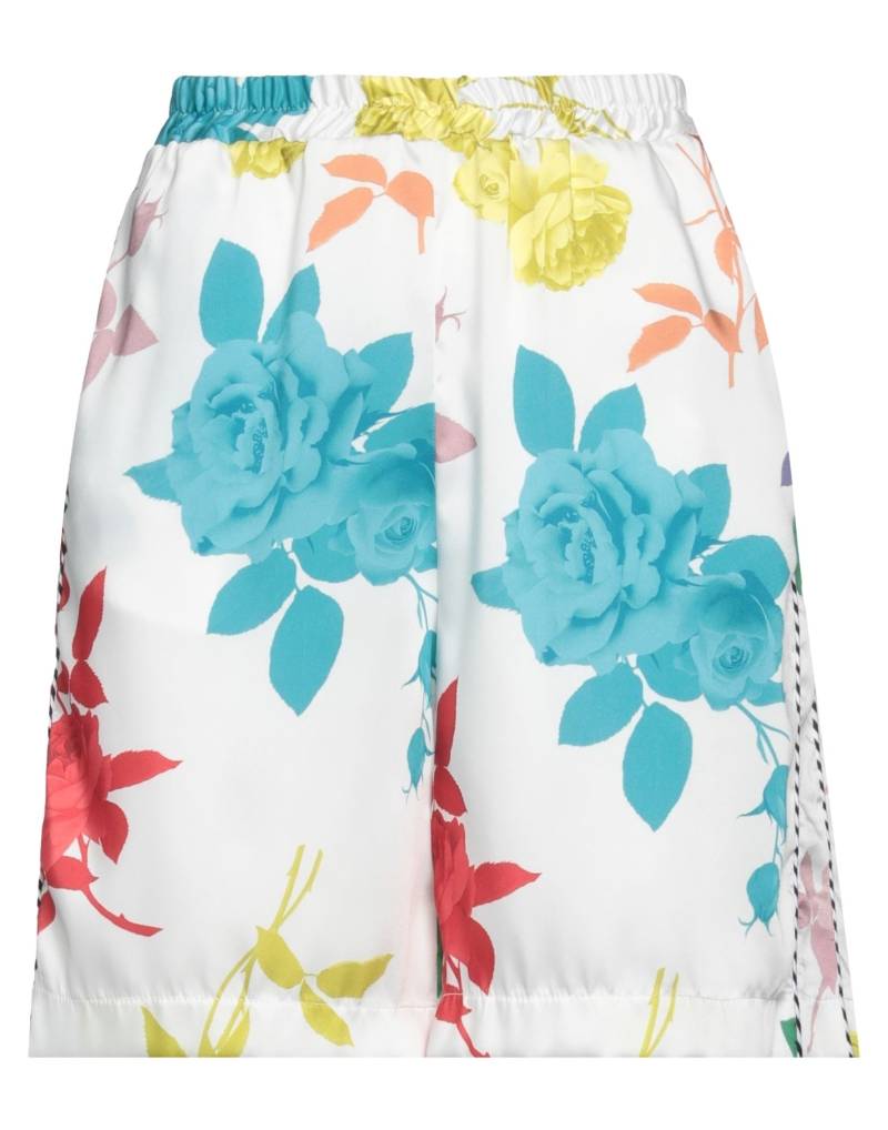 5 PROGRESS Shorts & Bermudashorts Damen Weiß von 5 PROGRESS