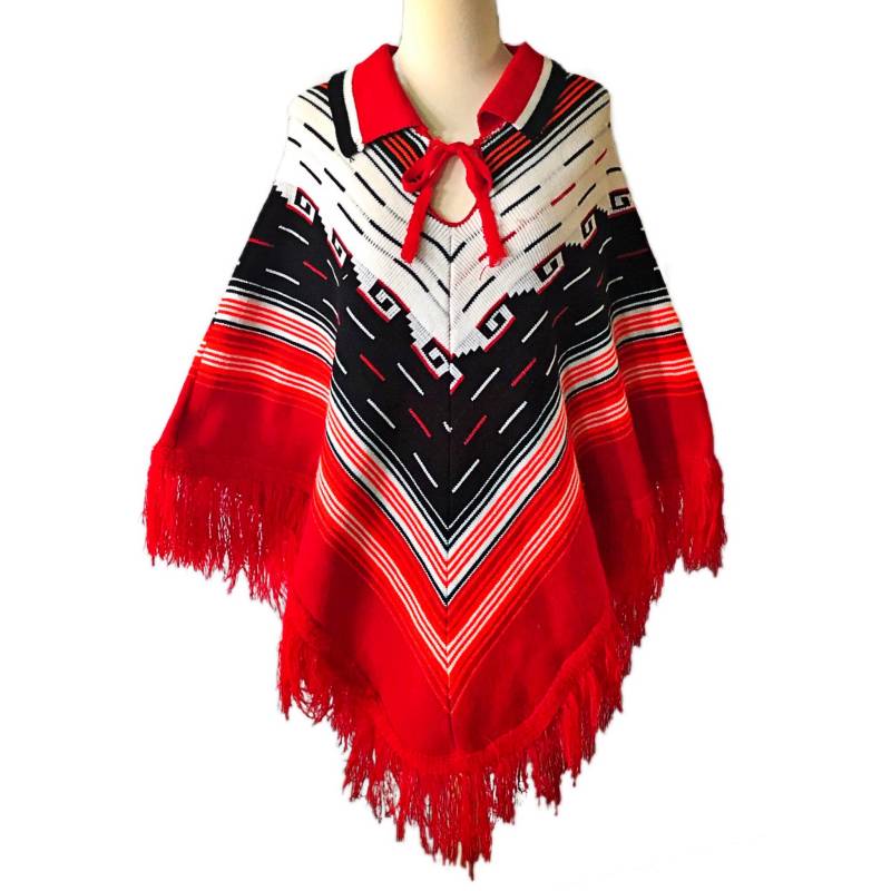 Vintage Strickponcho Rot Schwarz Weiß Chevron Fransen Cape von 521Gemini
