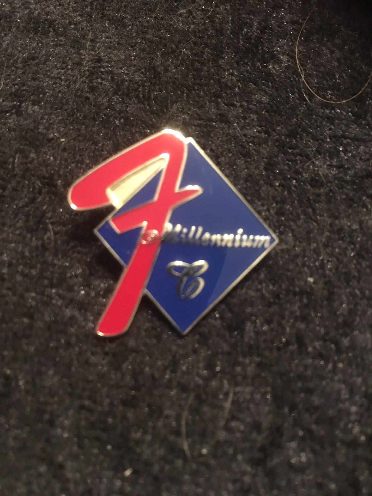 Fender Club Millenium Pin Anstecker von 5426408