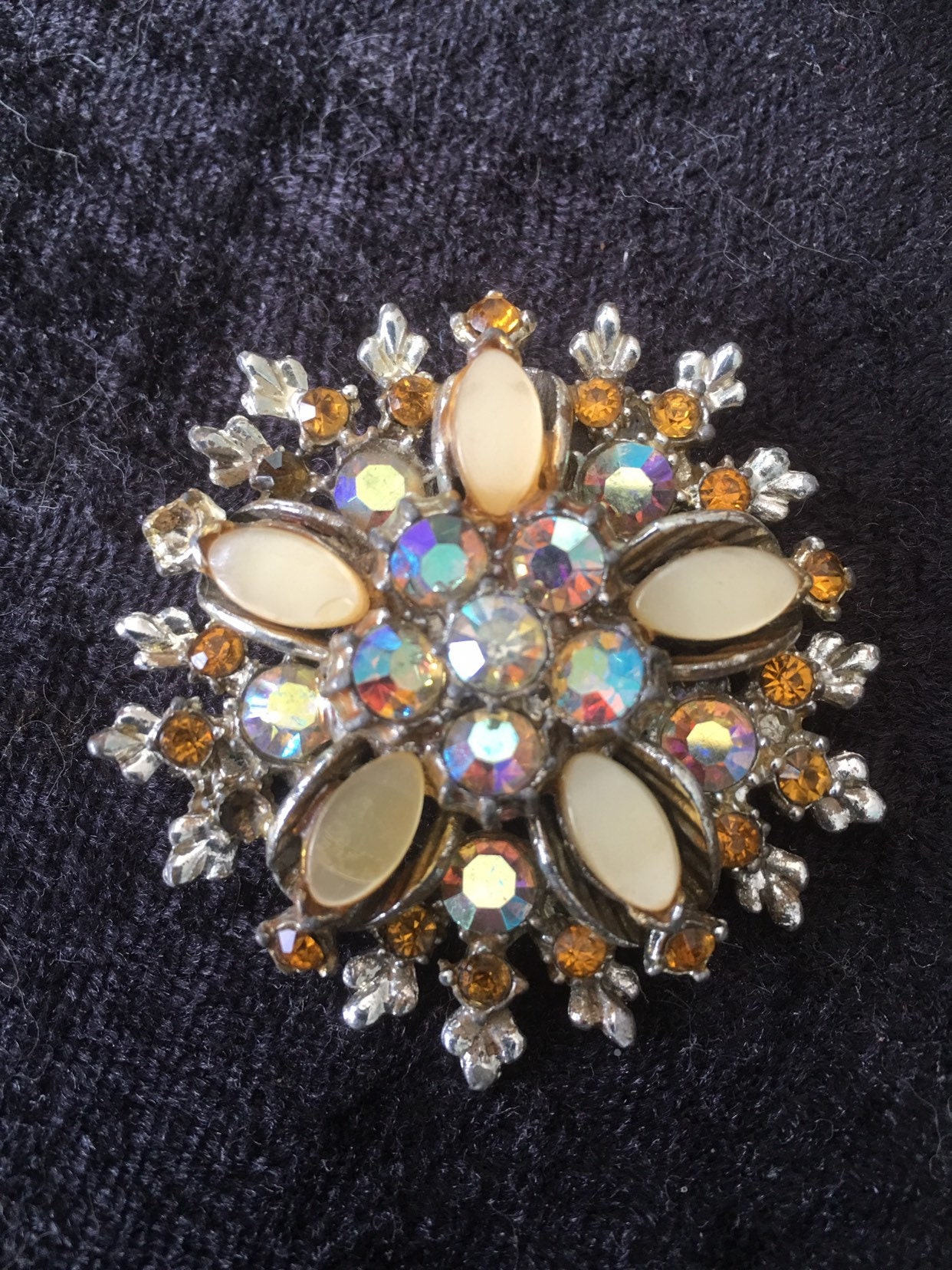 Vintage Silberfarbene Brosche Mit Faux Diamond Aurora Borealis Kunststeinen von 5426408