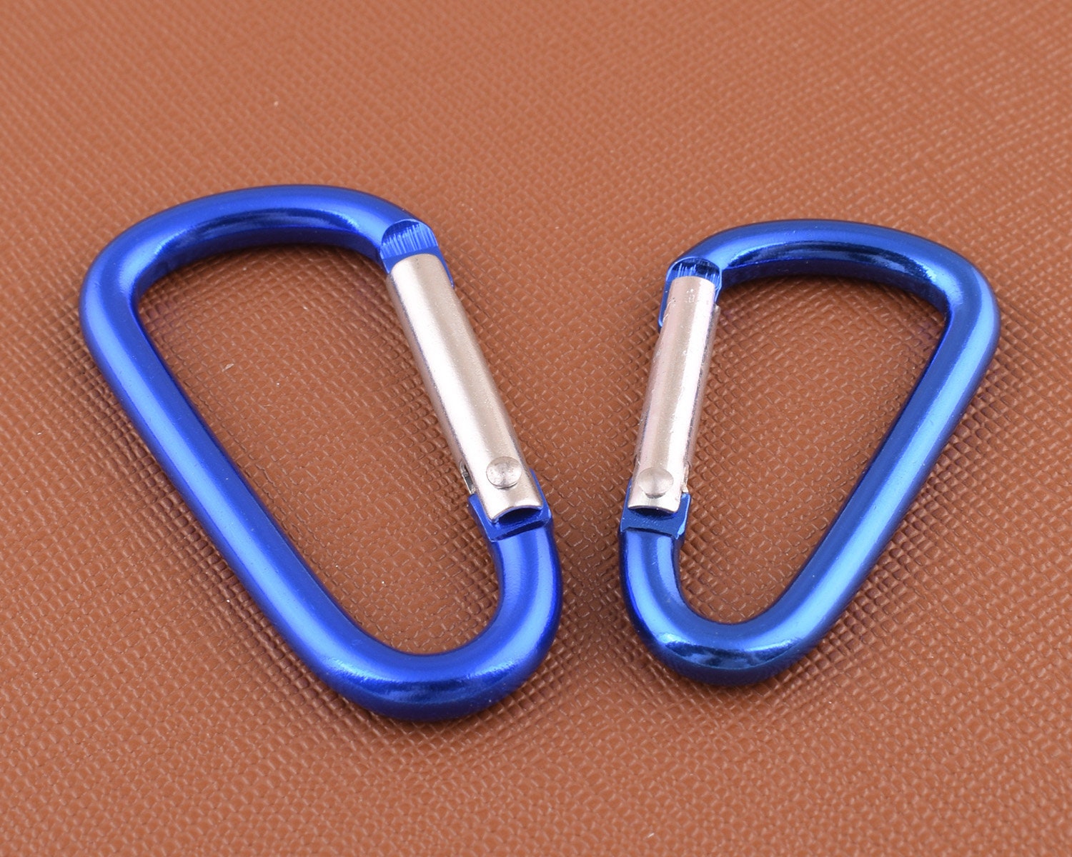 Dunkel Blau Schlüsselanhänger Aluminium Karabiner Verschluss 2 Größen Besonderes Geschenk Für Kinder Oder Liebhaber von 5AHachiHouses