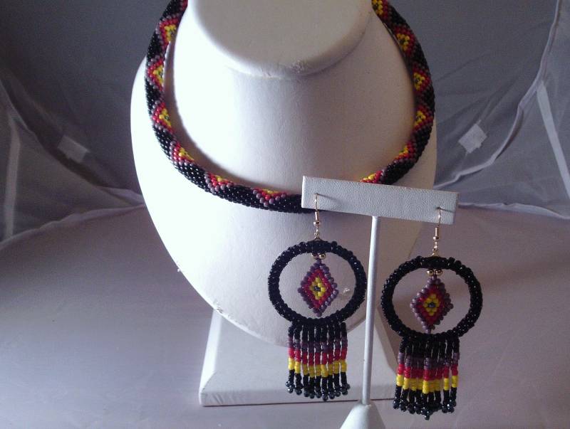 Diamant-Motiv Perle Häkeln Halskette Und Ohrringe Set von 5FreeWolves